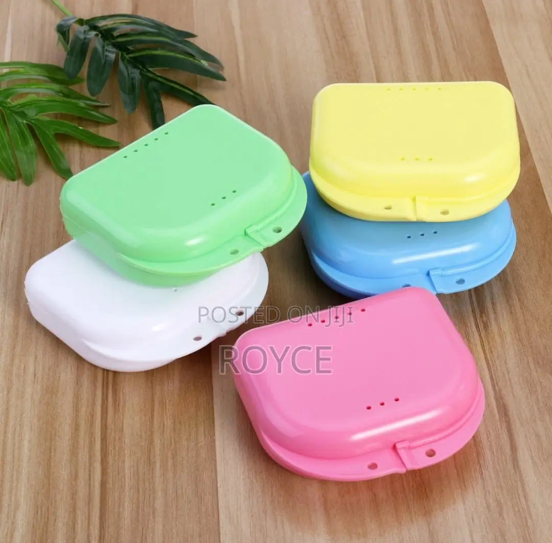 Denture Retainer Box