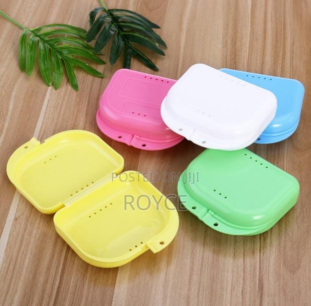 Denture Retainer Box - main view