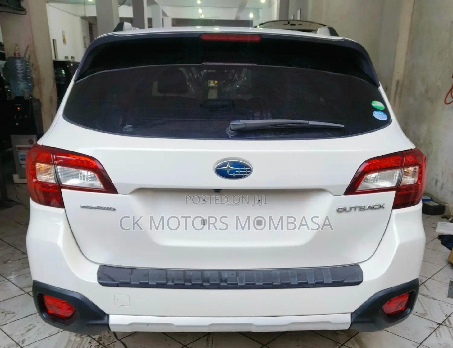 Subaru Outback 2017 White