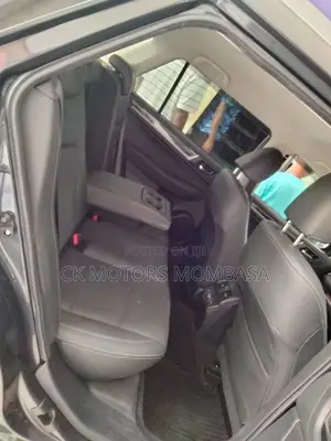 Subaru Outback 2017 Gray