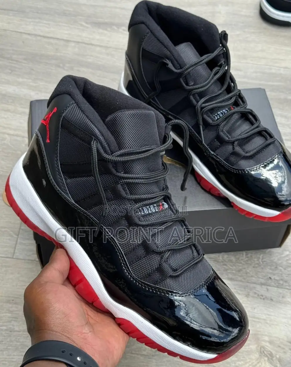 Air Jordan 11 "Bred" Sneakers