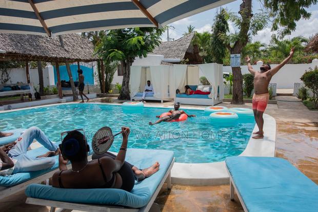 5 Bedroom Beachfront Villa in Diani - thumbnail 17