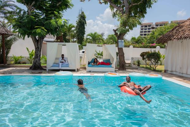 5 Bedroom Beachfront Villa in Diani - thumbnail 18