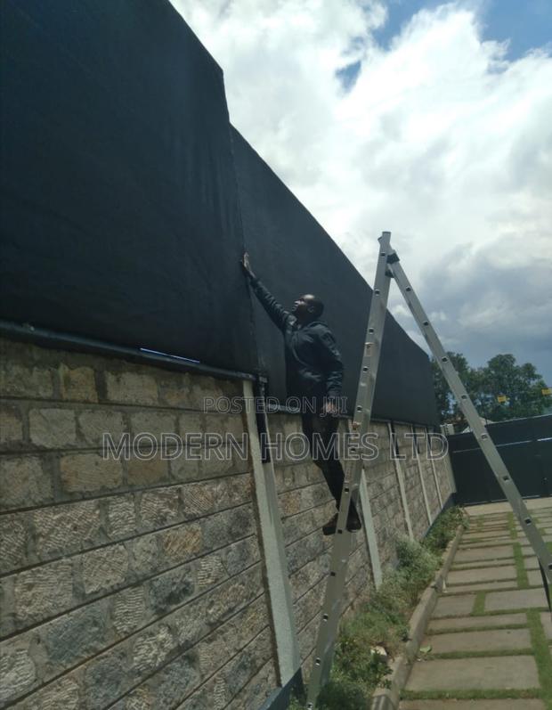 Block Out Prying Eyes:Elevate Your Privacy With Black Screen