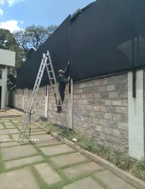 Block Out Prying Eyes:Elevate Your Privacy With Black Screen