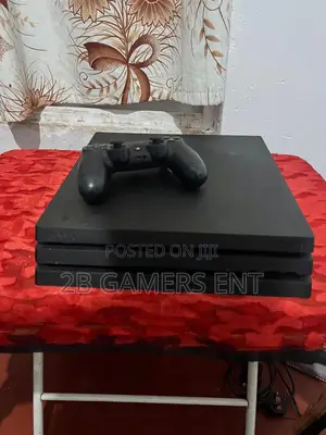 Ps4 Pro, 1TB Storage, 1 Pad Original