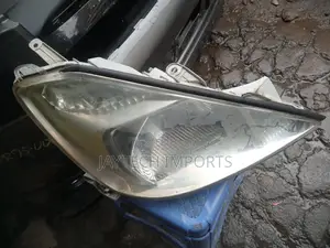 Allion 2002 Headlight Non Right