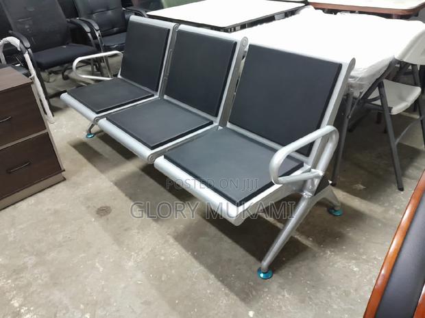 Waiting Chairs - main view