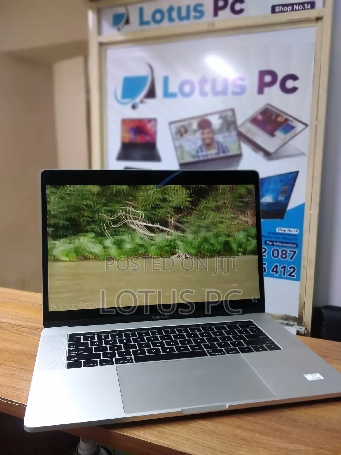 Laptop Apple MacBook Pro 2017 16GB Intel Core I7 SSD 256GB