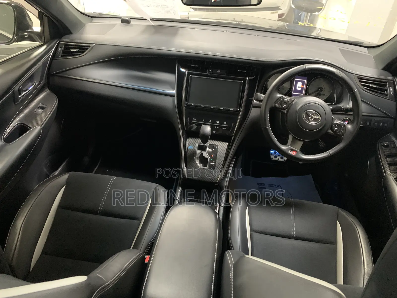Toyota Harrier 2.0 4WD 2017 Matt Black