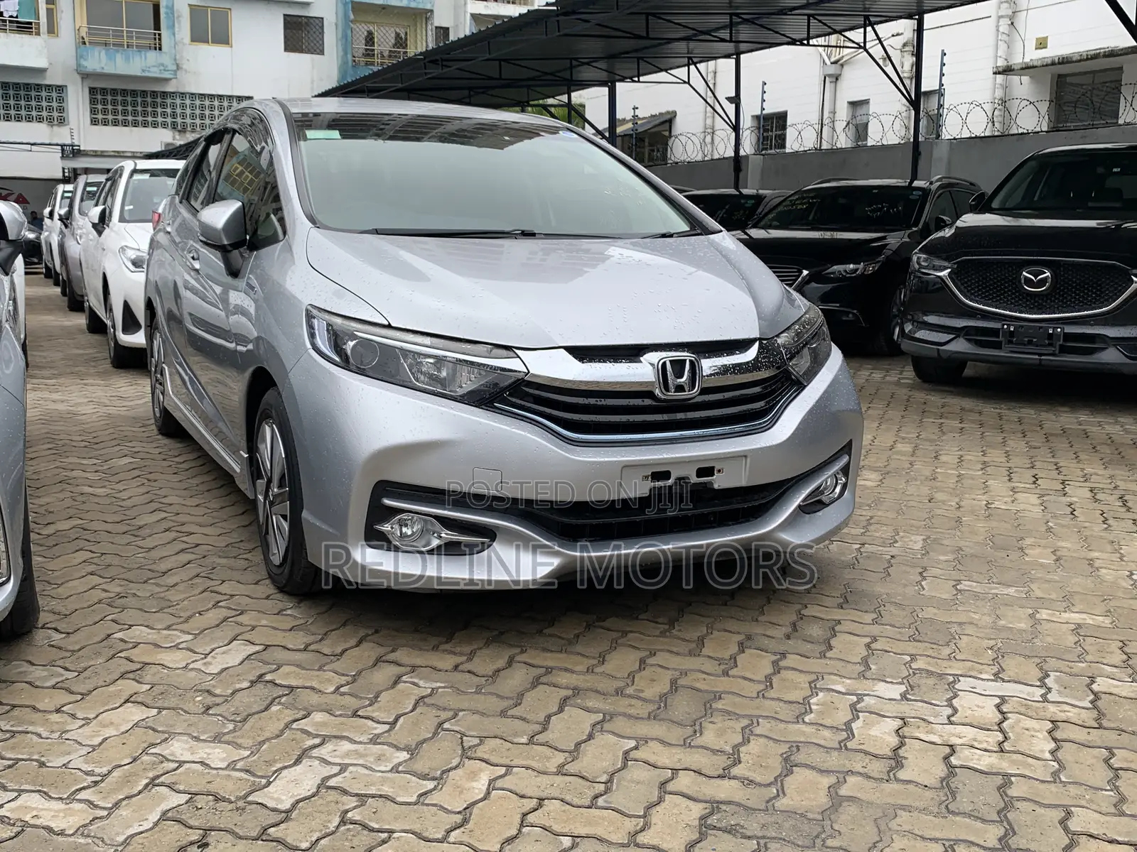 Honda Shuttle 1.5 Hybrid 2WD 2016 Silver