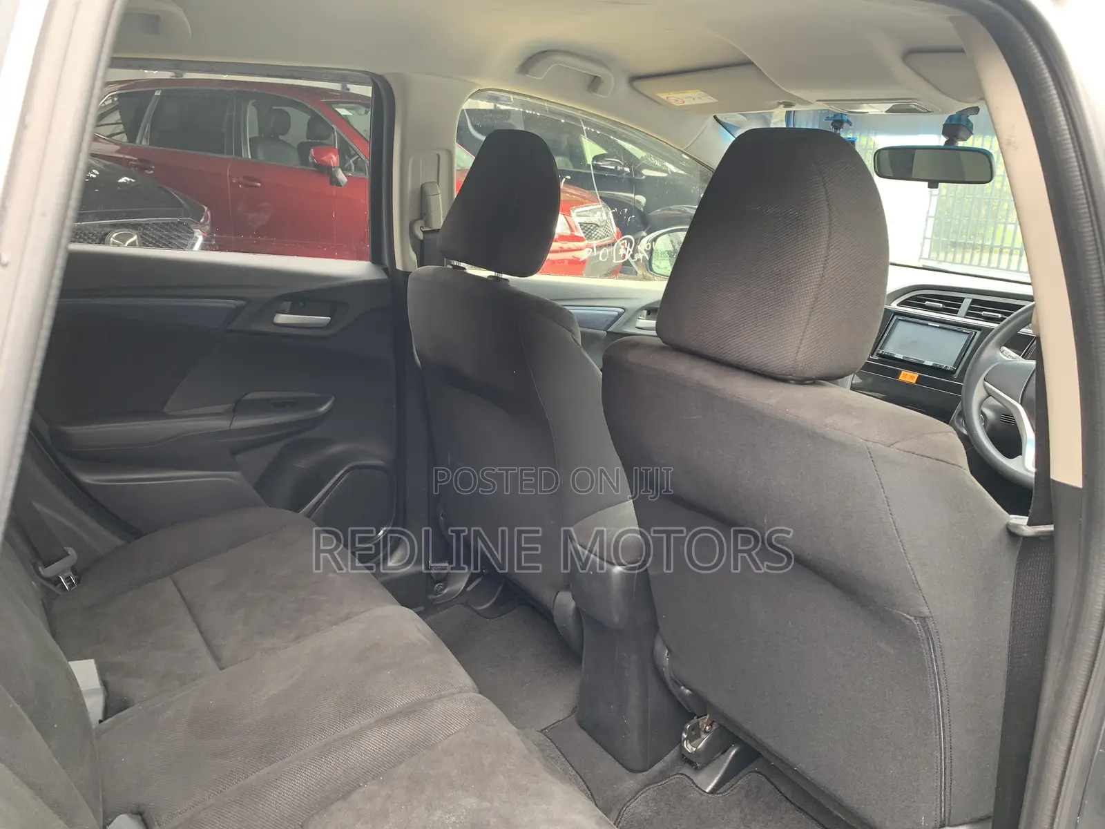 Honda Shuttle 1.5 Hybrid 2WD 2016 Silver