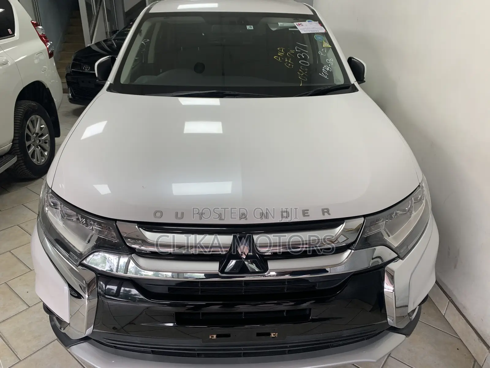 Mitsubishi Outlander 2017 Off white