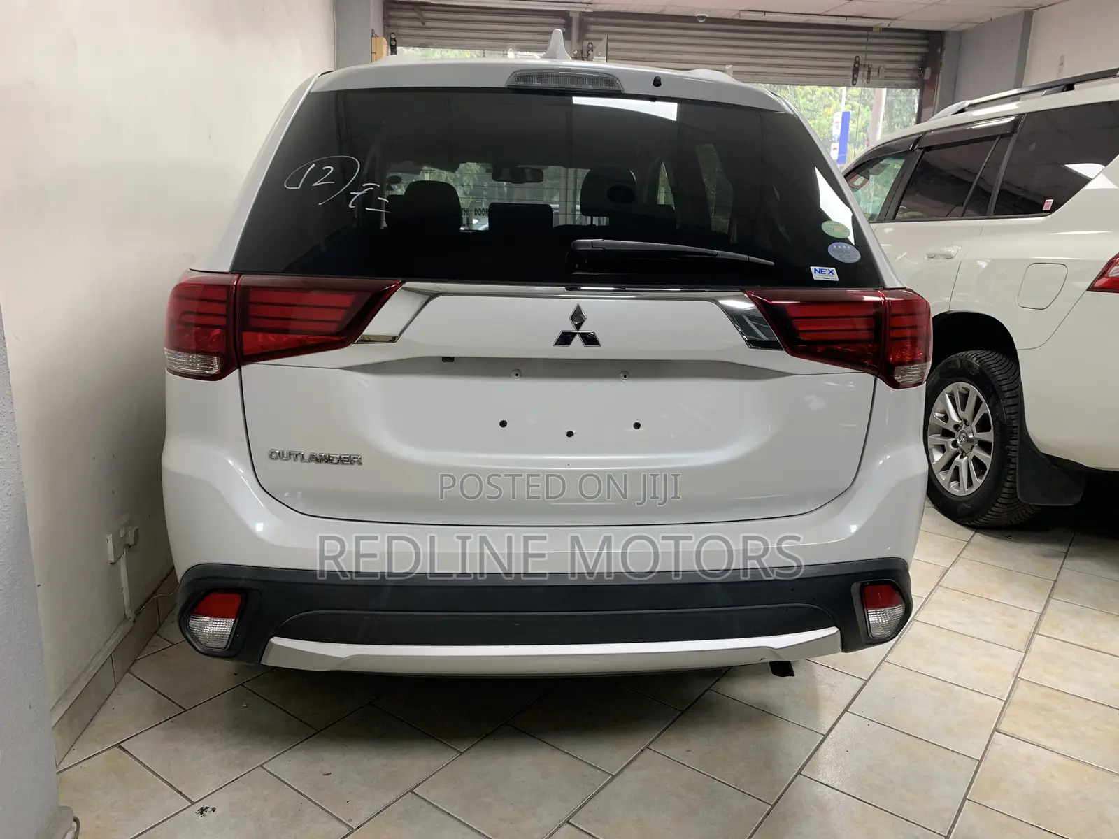 Mitsubishi Outlander 2017 Off white