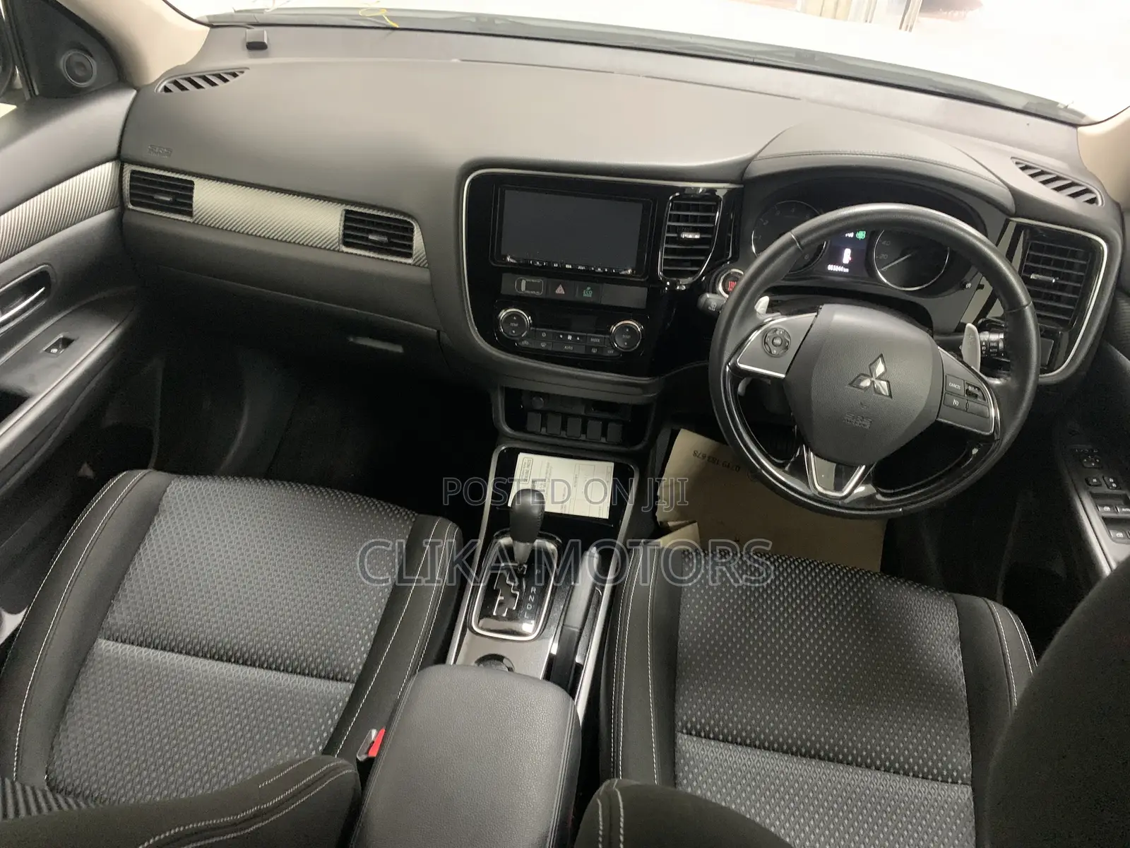 Mitsubishi Outlander 2017 Off white