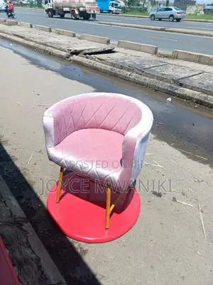 Styling Chair, Light Pink
