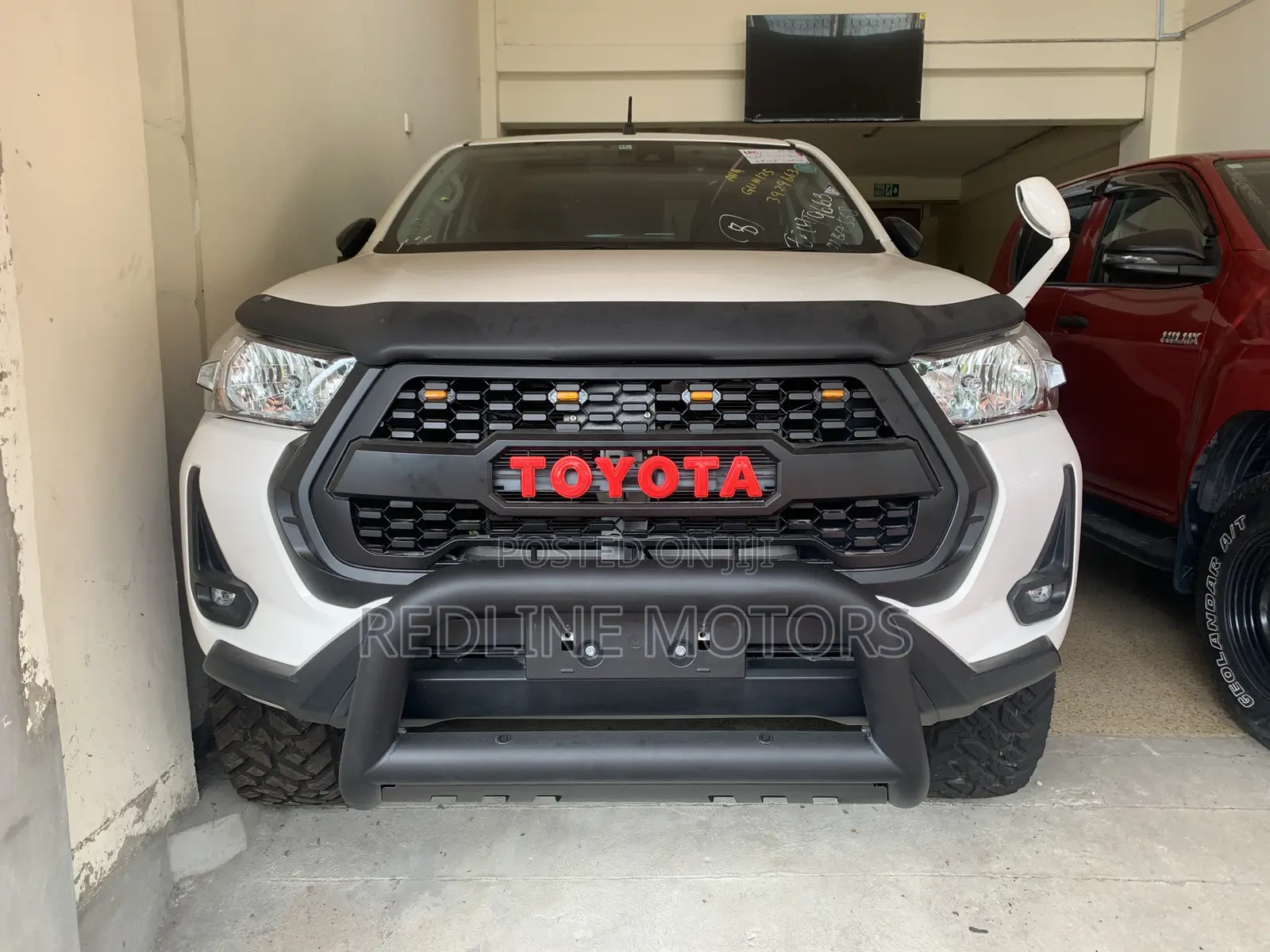 Toyota Hilux 2021 Off white