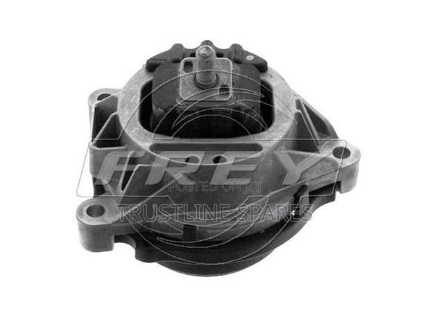 BMW Engine F20, F30 Engine Mounting