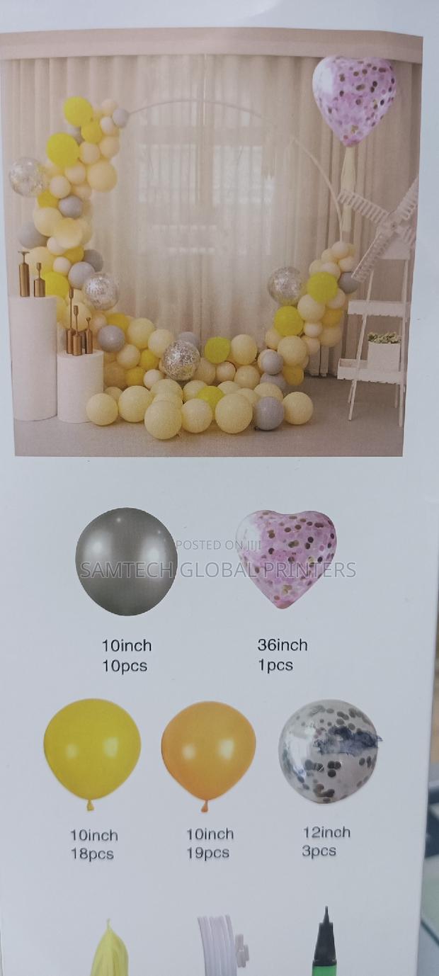 Ballon Arch.