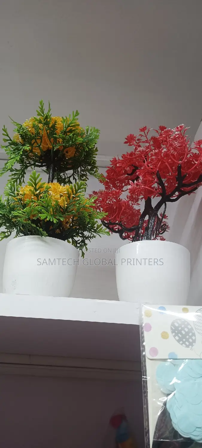Artificial Home Decoration Flowers in Vess