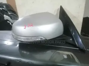 Nissan Teana J32 Power Side Mirror With Indicator Light