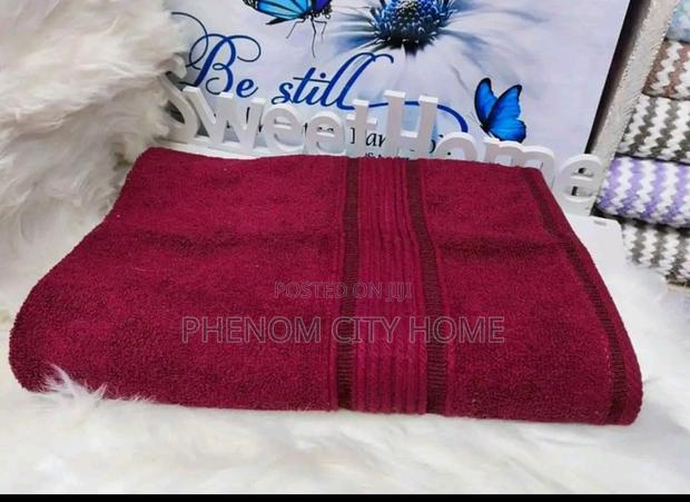 Prestige Large Coloured Towels - thumbnail 2