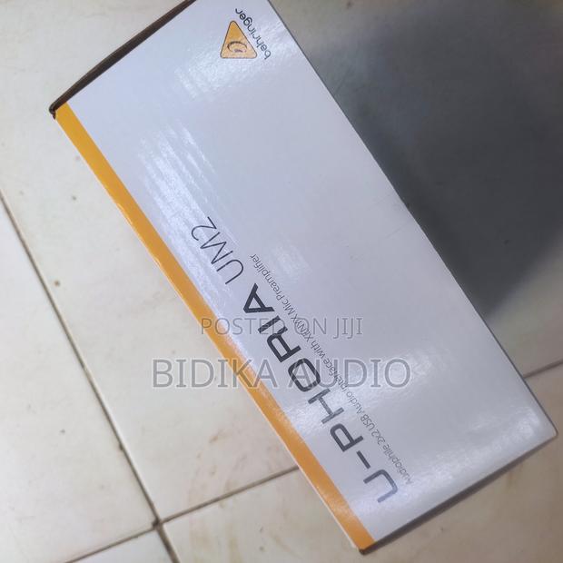 Um 2 Soundcard Behringer