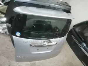 Toyota Ractis Tailgate/Boot Model 2005/2010, Clean Ex Japan
