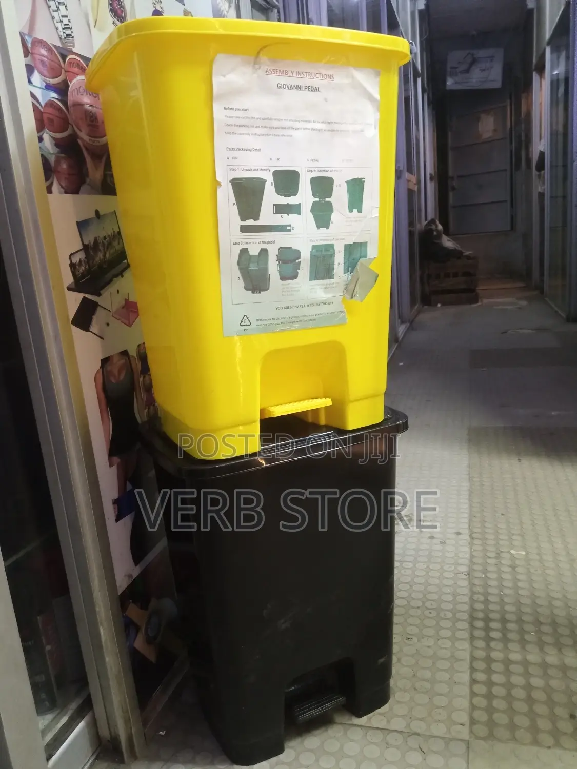 Plastic Pedal Bin/ 30L Wastebin