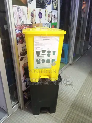 Plastic Pedal Bin/ 30L Wastebin