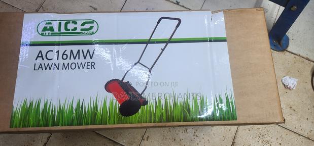 Manual 16" Lawn Mower - main view