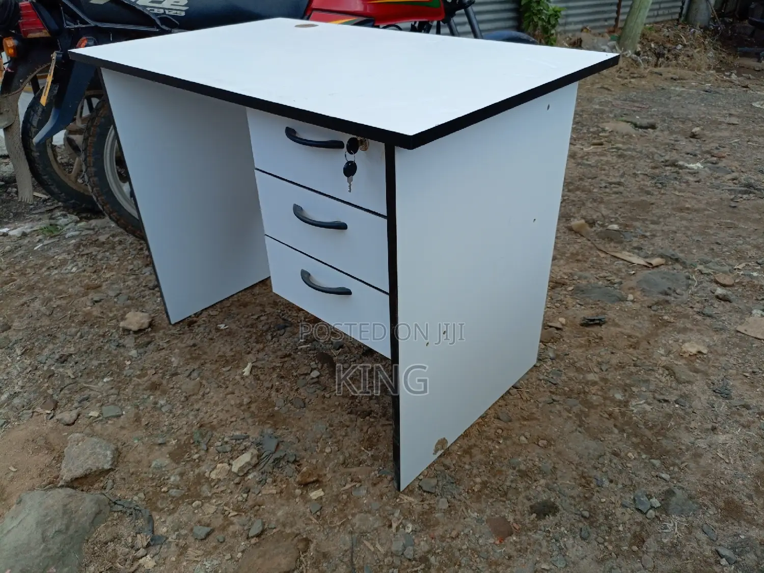 White Desk Office