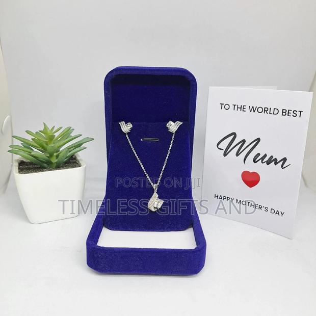 Silver Necklace Earrings Gift Set - thumbnail 3