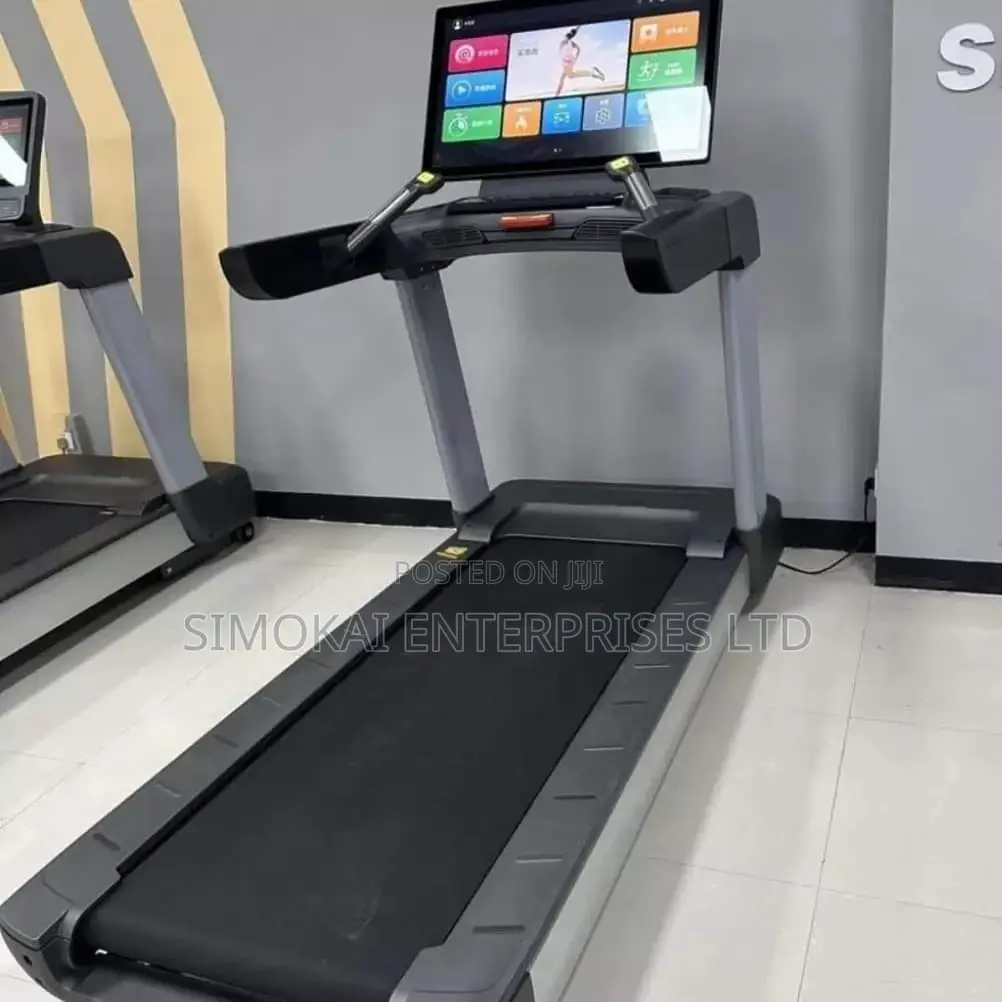 Heavy Commercial Treadmill MASTER Q7P