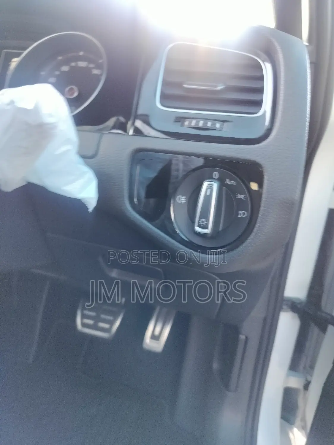 Volkswagen Golf GTI 2018 White