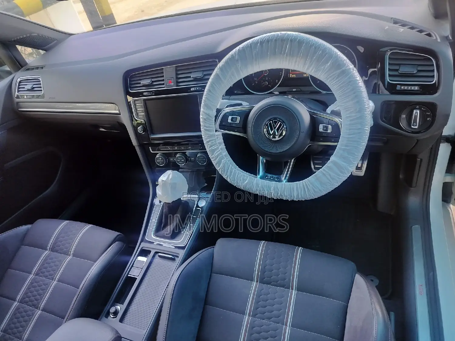 Volkswagen Golf GTI 2018 White