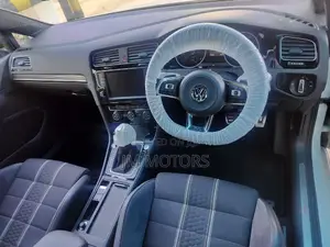 Volkswagen Golf GTI 2018 White