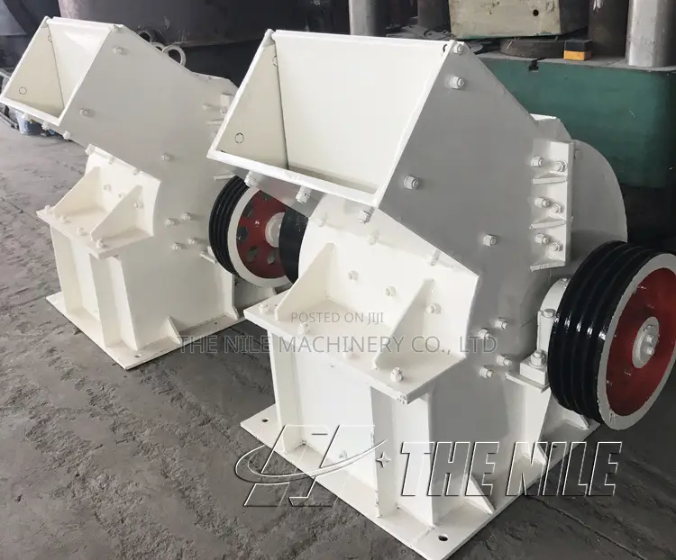 Large Output Automatic Stone Crushing Mobile Hammer Crusher