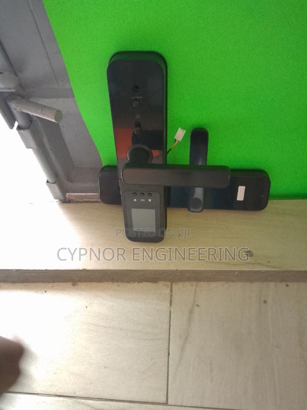 New Design Biometric Waterproof F008 Smart Lock