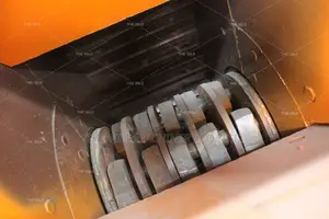 High Capacity Hammer Mill Rock Crusher Scrap Machine