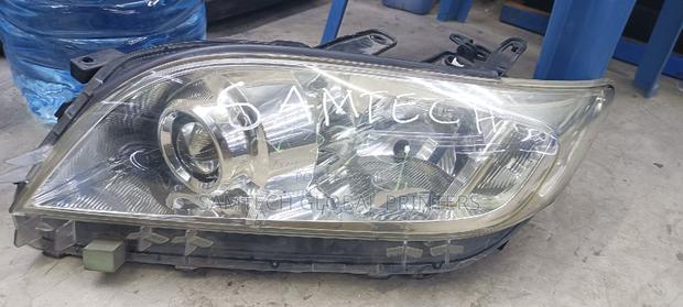 Standard Vanguard 2012 Headlight - main view