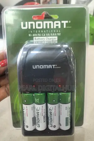 Unomat AA/AAA/9v + 4 AA Rechargeable Batteries Charger