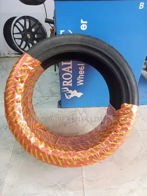 255/35r18 Roadx Tyre