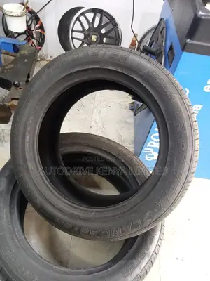 225/55r17 Lancaster Tyre