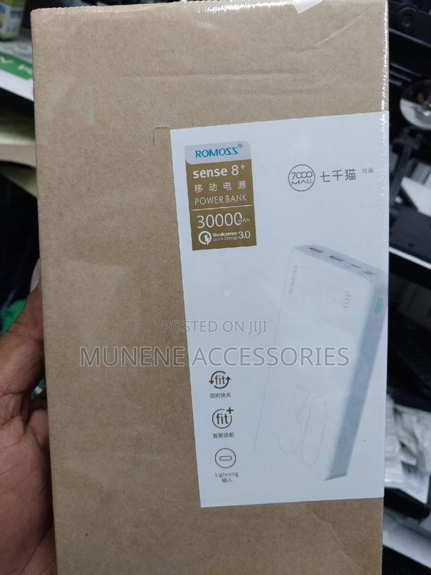 Romoss 30000mah 18w Fast Charging Powerbak With Pd Function