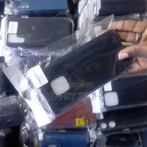 Huawei Mate 20 Pro Silicone Case - thumbnail 3