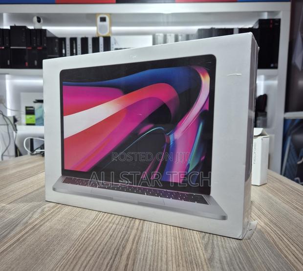 New Laptop Apple MacBook Air 2022 M2 8GB Apple M2 SSD 512GB