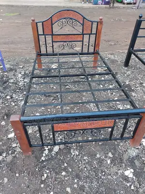 Mahogany Wooden Beds 4 Ft X 6 Ft