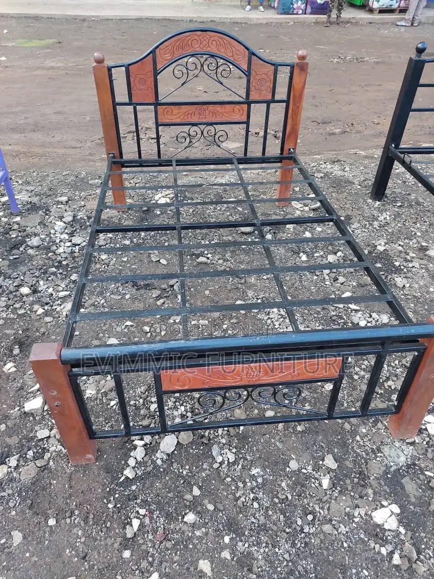 Mahogany Wooden Beds 4 Ft X 6 Ft