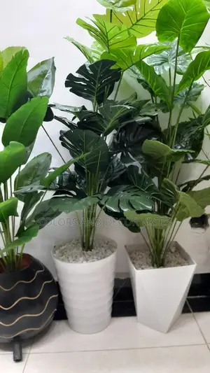 1.2m Long Artificial Plant Plus Pebble Stones And Vase